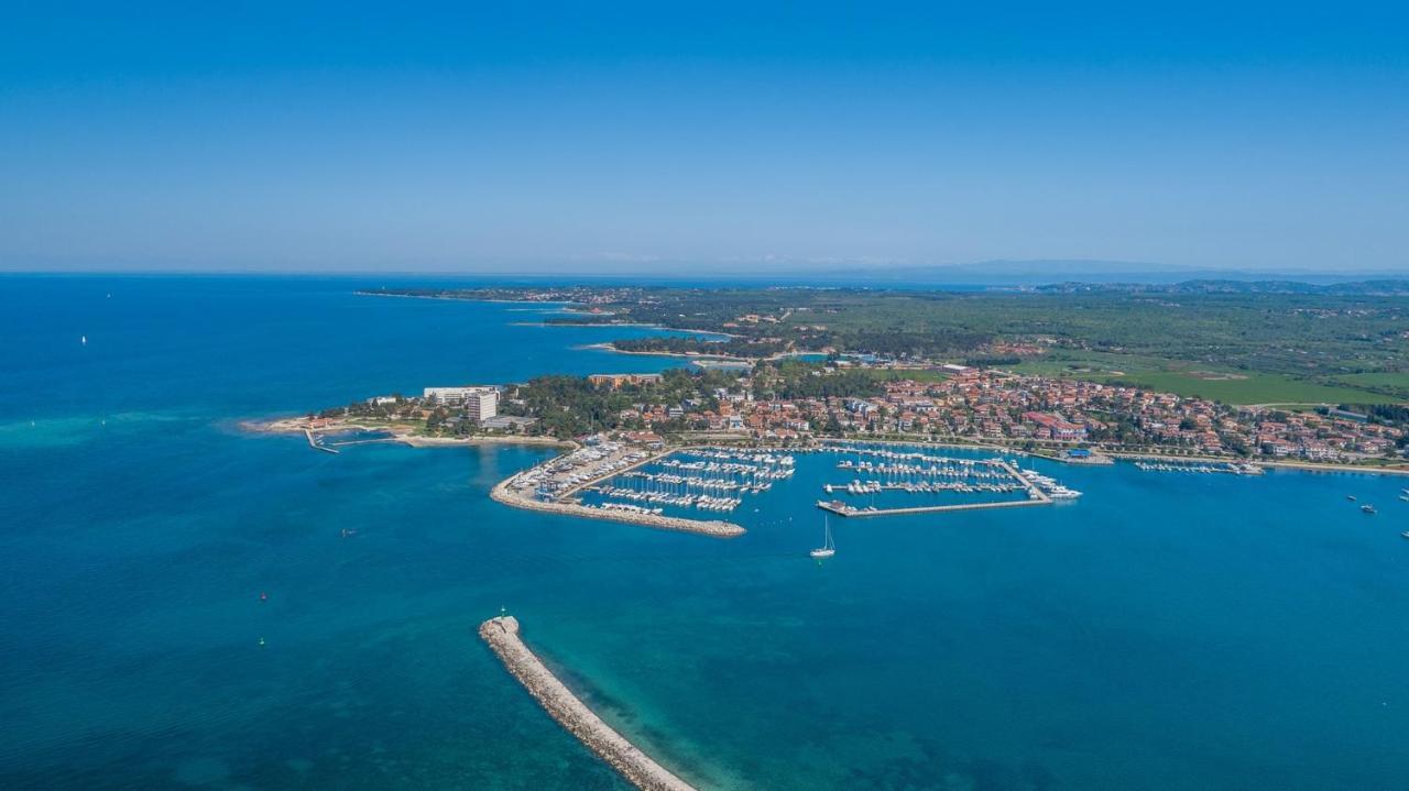 Apartment Melarnian Near The Beach In Umag Extérieur photo